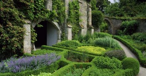 Buckland Abbey - Yelverton - Parks & Gardens