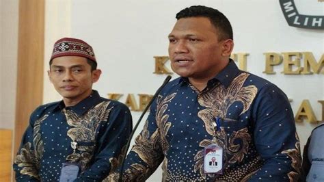 KPU Tetapkan Dua Paslon Di Pilbup Manggarai Barat Edi Weng Dan Mario