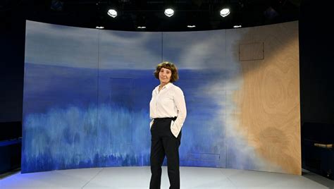 L échappée Ariane Ascaride pour le spectacle Gisèle Halimi Une