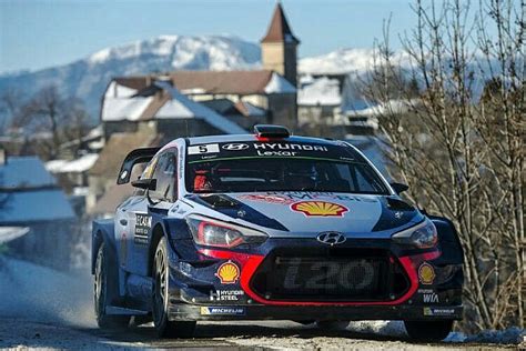 Thierry Neuville Ended The First Full Day Of The 2017 Rallye Monte