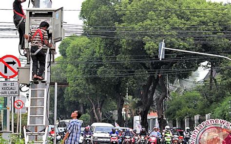 indonesia plans  camera public cctv system  jakarta sennews