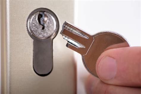 When Is The Right Time To Call An Emergency Locksmith Lockout 247