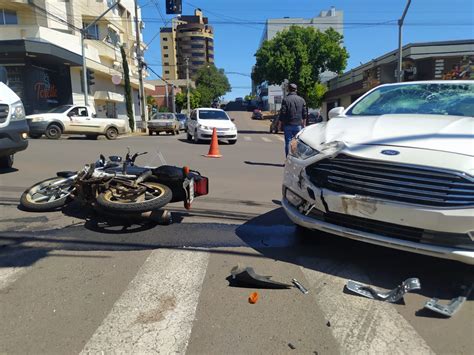 Mais Um Acidente No Mesmo Cruzamento Registrado No Centro De