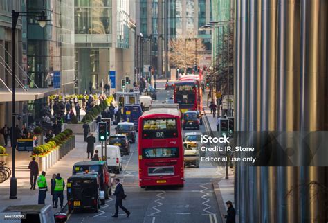 canary wharf street view london stock photo  image