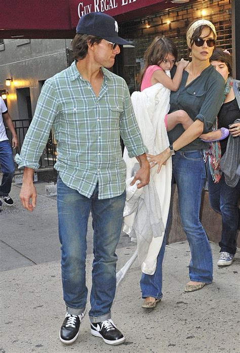 Katie Holmes & Tom Cruise Take Their Sweetie To Serendipity - Suri ...