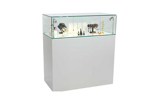 Benefits Of A Jewelry Display Showcase For Selling Jewelry Scripsio