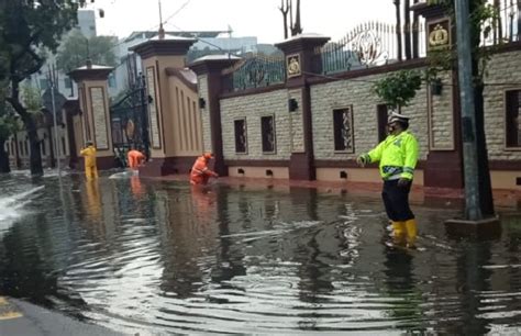 Sudin Sda Beberkan Penyebab Banjir Di Ring Mabes Polri Jalan Trunojoyo