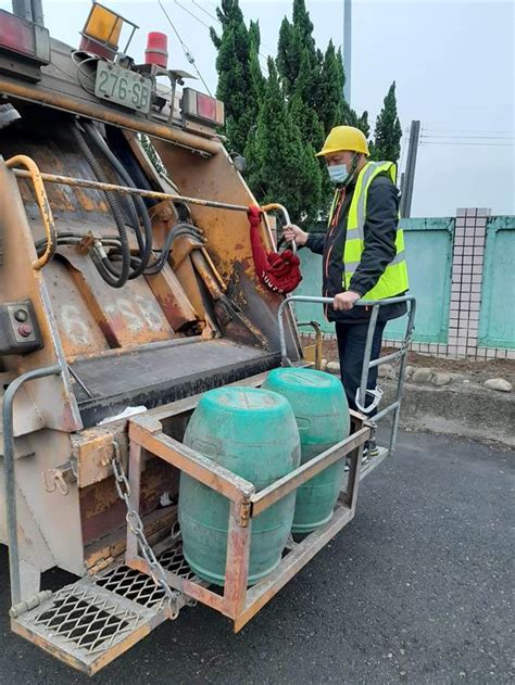 清潔隊員受傷率高於全台平均 嘉義縣垃圾車加裝安全護欄改善 生活 中時