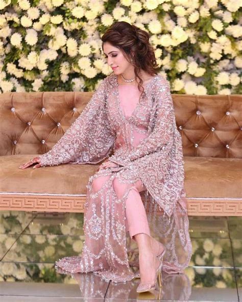 Pin By Fiza On Wedding Dress Pakistani Fancy Dresses Stylish Dresses