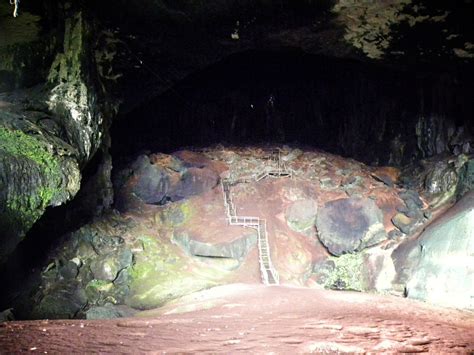 外面的世界很精彩The Exciting World Cave Exploration Niah National Park