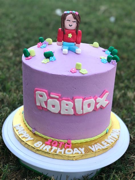 Celebrate Your Child's Birthday With A Roblox Birthday Cake - Wall ...