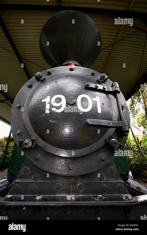 old steam train amusement ride Stock Photo - Alamy