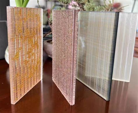 High Quality Float Laminated Wired Glass Stained Low Iron Wire Meshed Float Glass Anti Theft