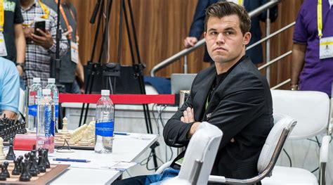 Chess S Cheating Debate Reignited Magnus Carlsen Resigns After One