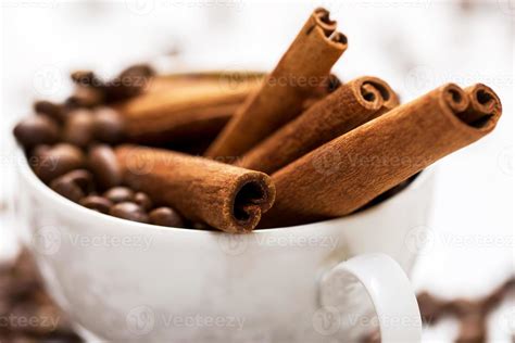 Cinnamon sticks and coffee beans 7282362 Stock Photo at Vecteezy