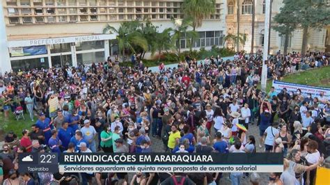 Servidores De Araraquara Fazem Paralisa O De Um Dia E Amea Am Greve Se