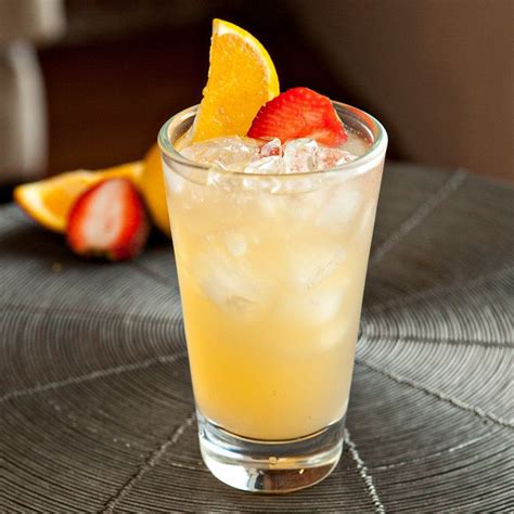 11 Easy Rum Cocktails You Can Make This Summer