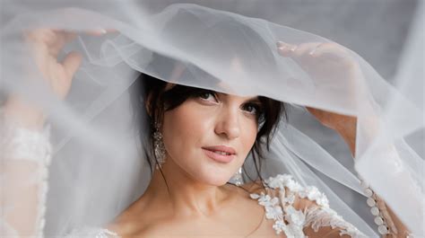 The Intriguing History Of The Wedding Veil Here Comes The Bride Guide