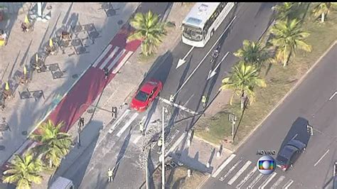 Vídeo Acidente complica o trânsito na avenida Lúcio Costa na Barra da