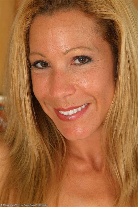 Blonde MILF In Heels Rachel Spreads Her Legs To Show Off Her Trimmed Pussy CoedCherry