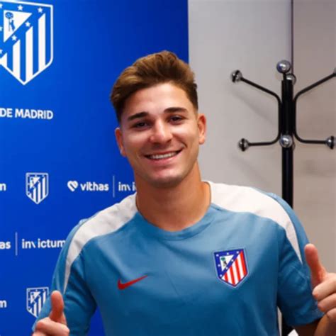 Es Oficial Julián Álvarez Fue Anunciado Como Nuevo Futbolista Del