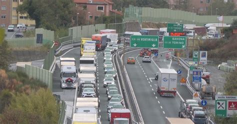 Incidente Sull A Autostrada Chiusa Tra Savona E Albisola