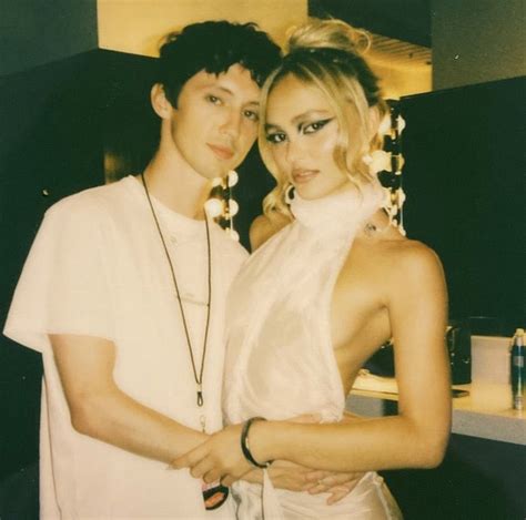 The Idol Updates On Twitter Troye Sivan With Lily Rose Depp Via His