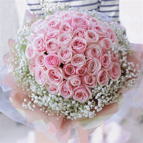 100 Roses Bouquet Botanica Flower