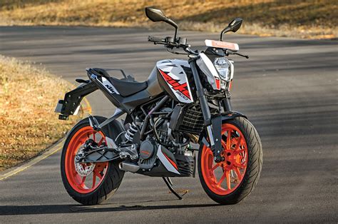 Choosing Between The Ktm Duke And Pulsar Rs Feature Autocar