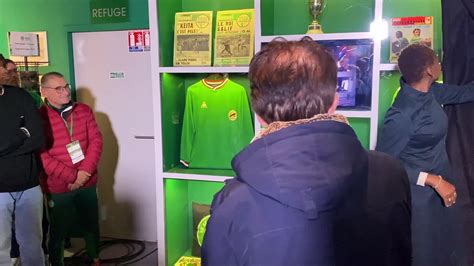 Un dernier hommage à Salif Keïta au Musée des Verts Vidéo Dailymotion