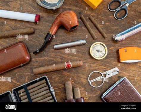 Cigarillos hi-res stock photography and images - Alamy