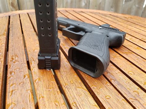 Zev Technologies Glock Magazine Extension ⋆ Primer Peak