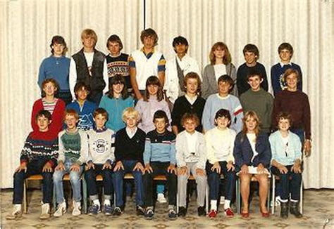 Photo de classe 3ème de 1984 Collège George Sand Copains d avant