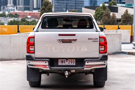 Mitsubishi Triton Vs Toyota Hilux Comparison Carexpert