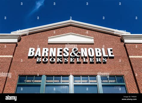 Exterior of Barnes and Noble bookstore, Mall of Georgia, Beuford ...