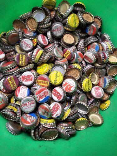 LOT X 50 VINTAGE SODA POP BOTTLE CAPS CORK LINED 1940S 80S COKE DEW