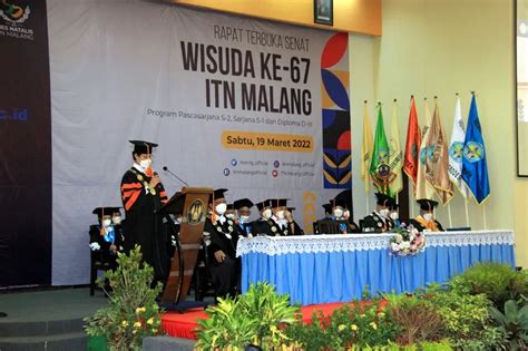 Rektor Itn Malang Kukuhkan Wisudawan Berkompetensi Di Bidangnya