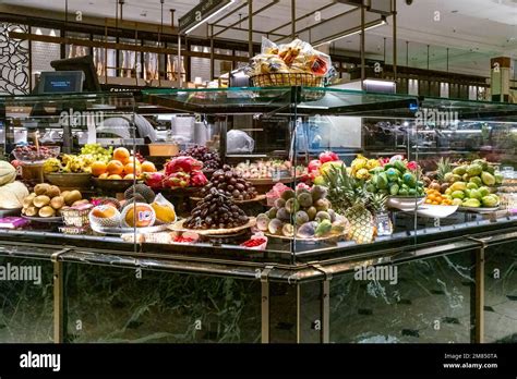 Londra Regno Unito 5th Gennaio 2023 Food Court Of Harrods Uno Dei