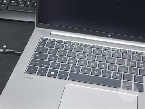 HP ZBook Firefly G10 Review: Professional Power in a Portable Package