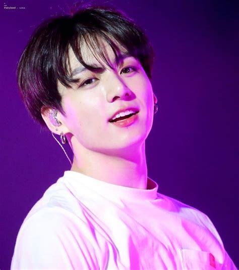 Jungkook (BTS) Age, Wiki, Height, Girlfriend, Instagram, Song, Net Worth.