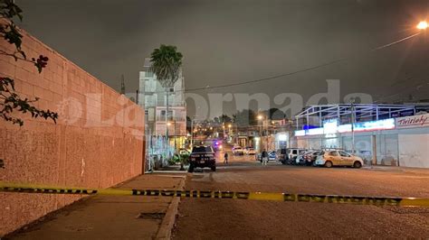 Queman Dos Patrullas De La Polic A Municipal De Tijuana En La Colonia