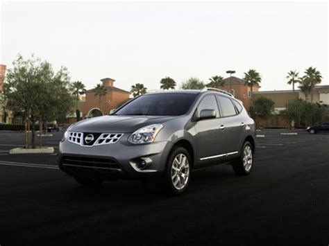 2011 Nissan Rogue crossover SUV black color