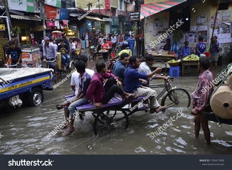 Citizens Vehicles Rickshaws Try Driving Passengers Stock Photo