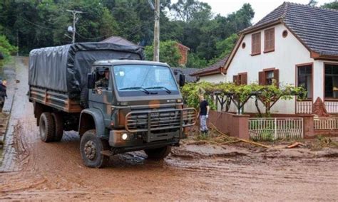 Inundação Em Porto Alegre Deve Durar 20 Dias Dizem Especialistas