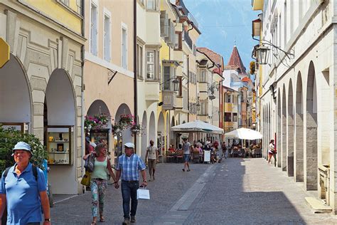 Bildagentur Meran große Auswahl an Fotos der Altstadt von Meran