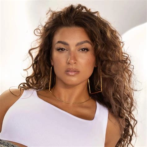 Tori Kelly Biography Age Net Worth Profile And Videos Biography Web