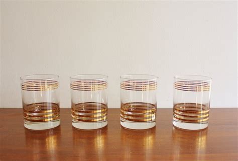 Vintage Set Of 4 Gold Trimmed Cocktail Glasses