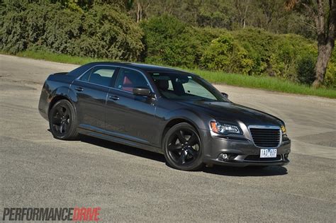 2014 Chrysler 300S review (video) | PerformanceDrive