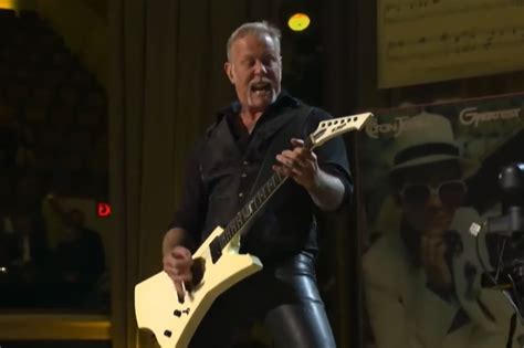 Metallica Live Video Ufficiale Della Loro Cover Funeral For A Friend