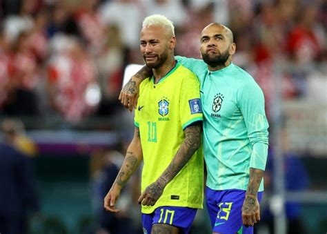 Dani Alves Accusé De Viol Et En Détention Reçoit Une Importance Aide